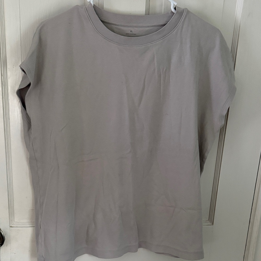 Muji Light Gray Short Sleeve Women's Tee